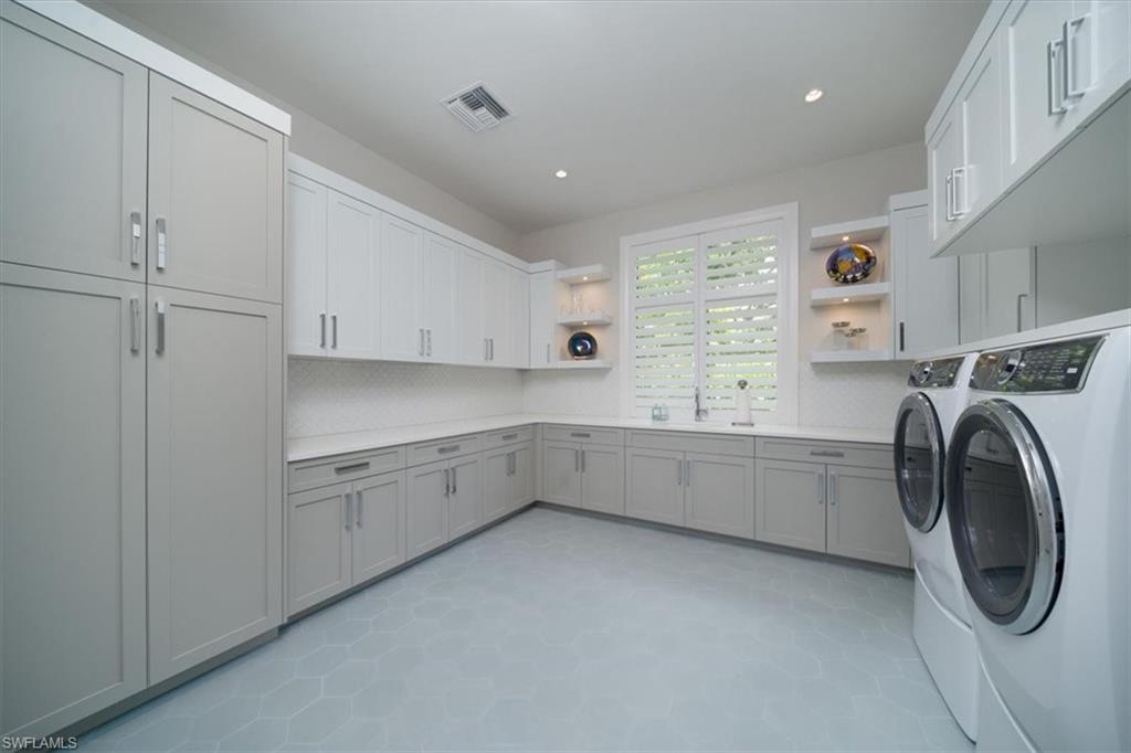 QUAIL WEST - Residential