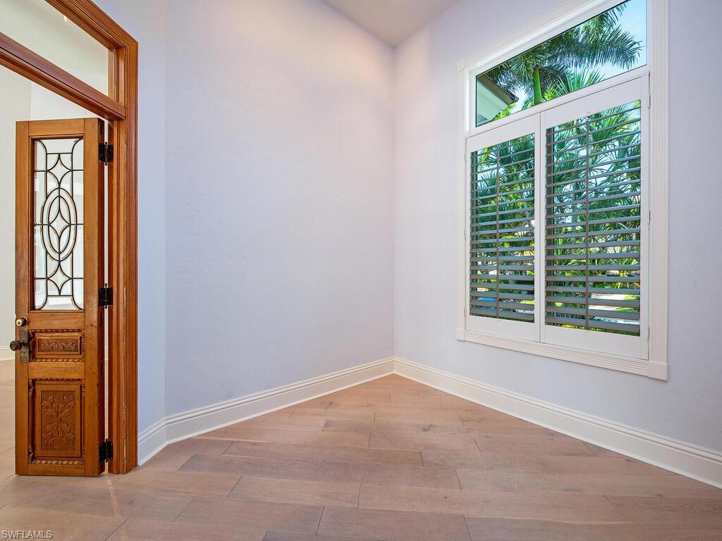 OLDE NAPLES - Residential