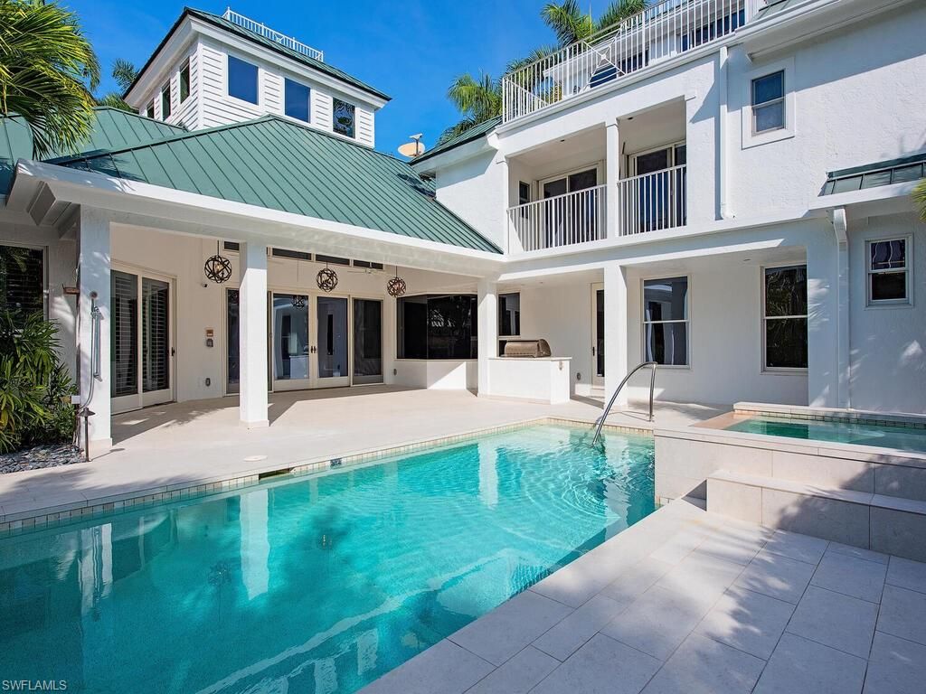 Photo of 180 7th AVE S, NAPLES, FL 34102 (MLS # 225072766)