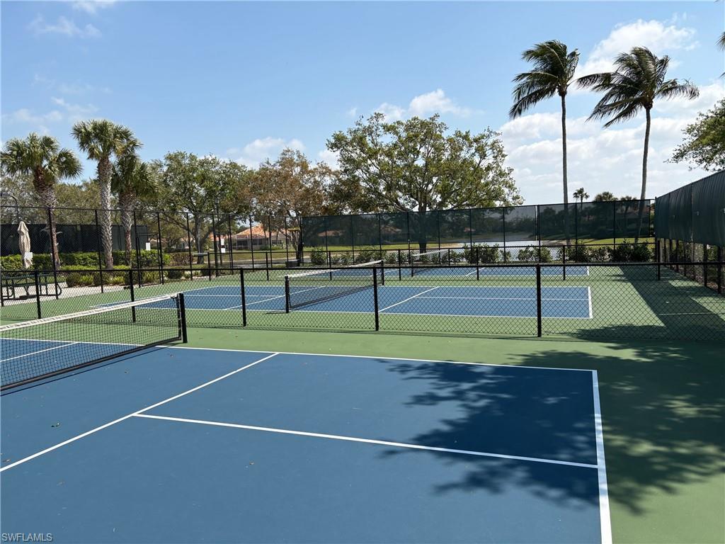 VILLAGE WALK - Residential