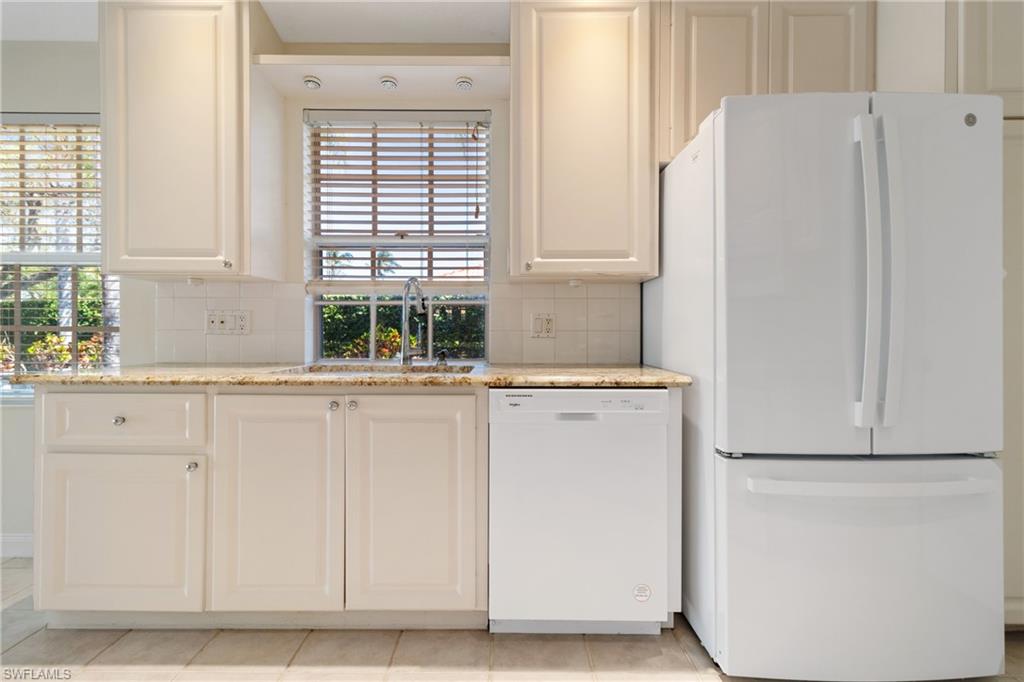 VILLAGE WALK - Residential