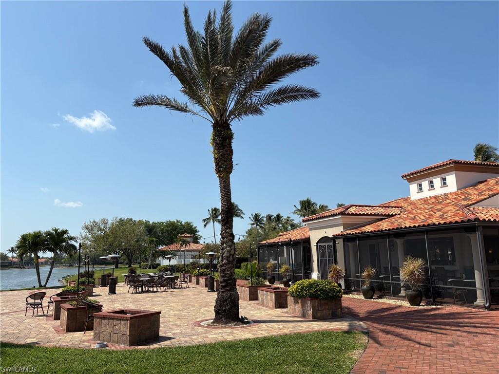 VILLAGE WALK - Residential