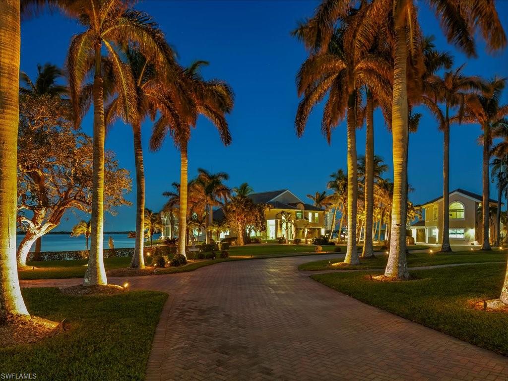 CAROLANDS - Residential