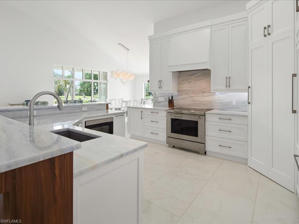 CAROLANDS - Residential