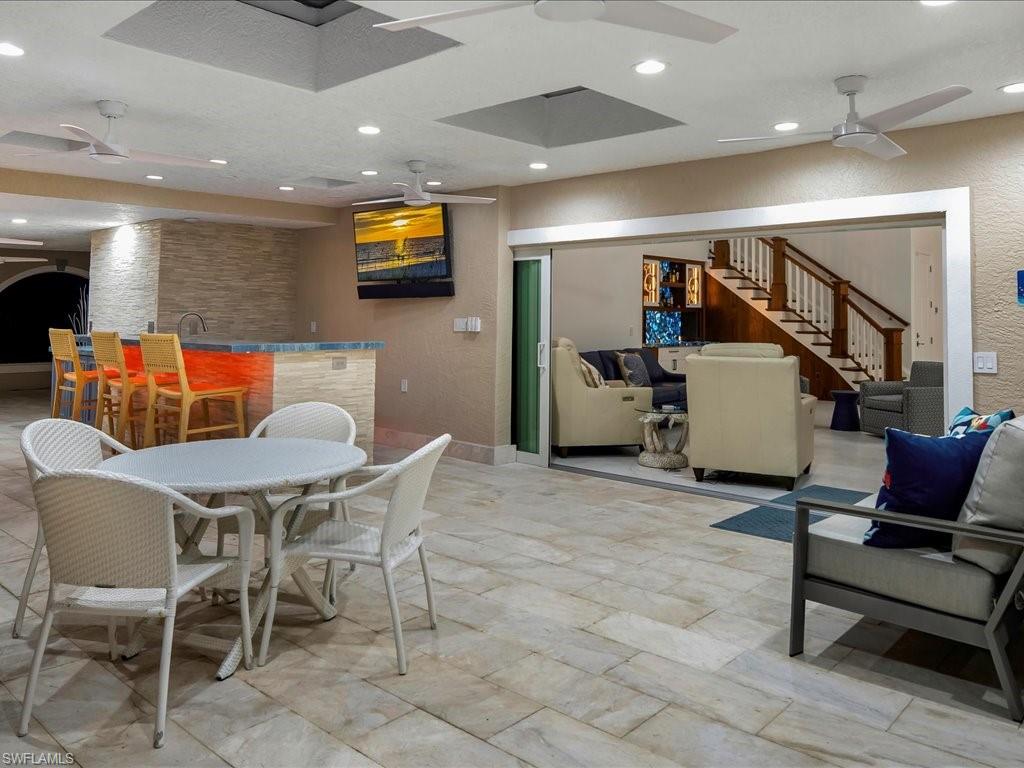 CAROLANDS - Residential