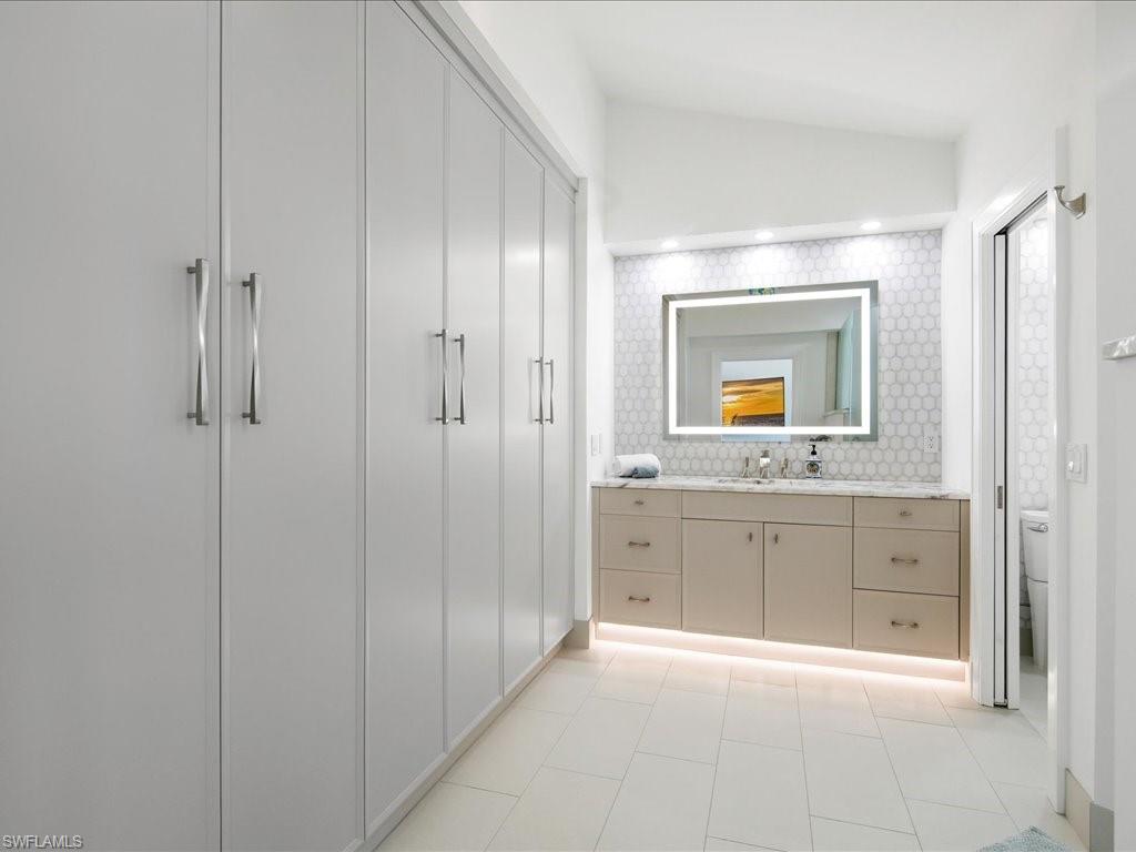 CAROLANDS - Residential