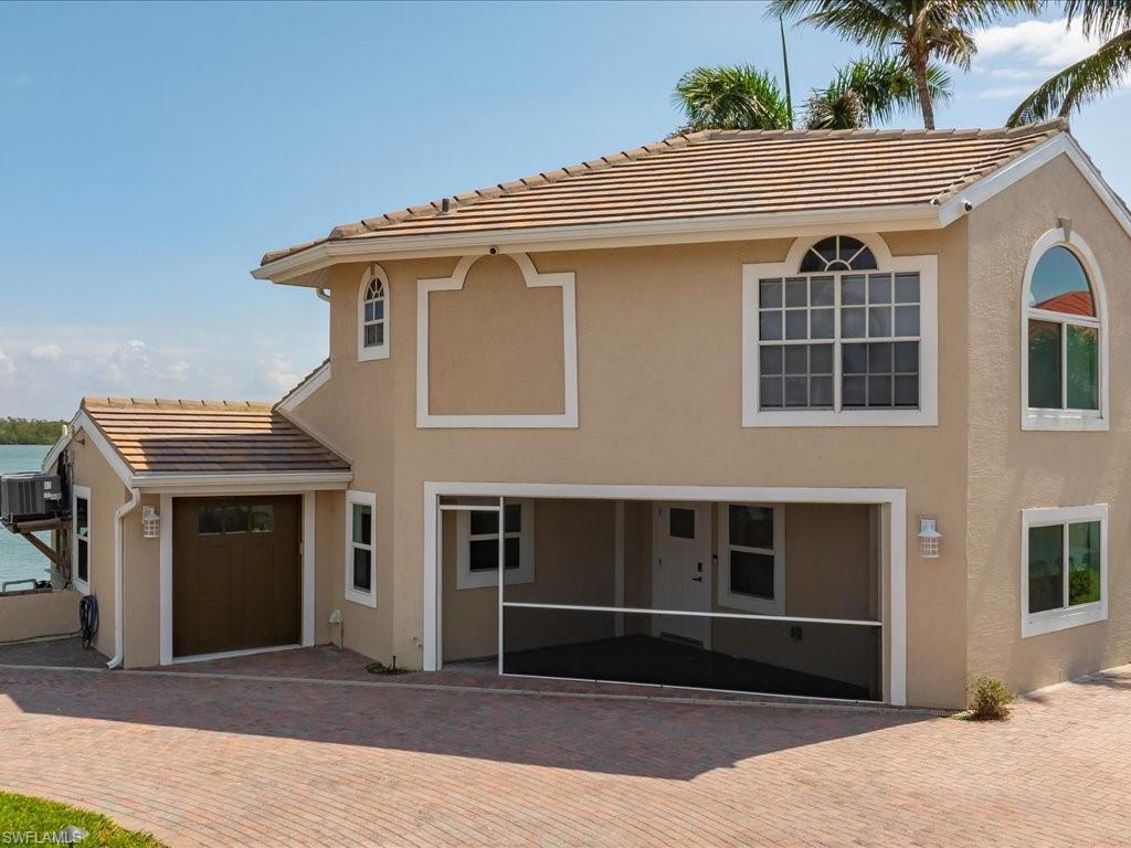 CAROLANDS - Residential