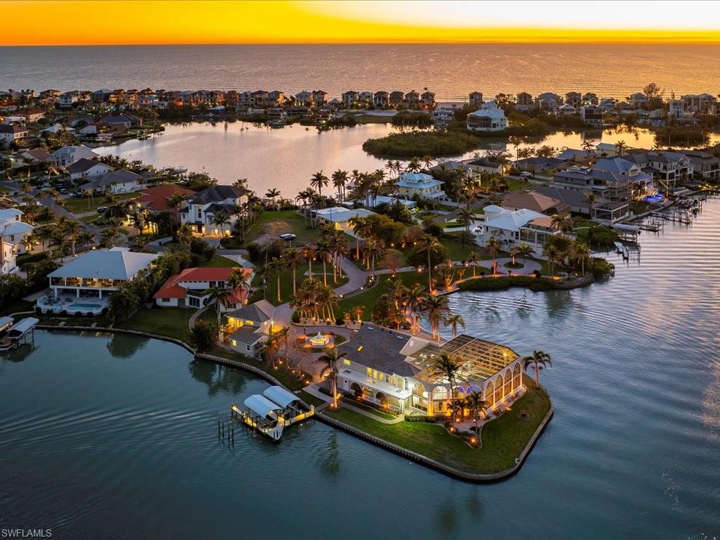 CAROLANDS - Residential