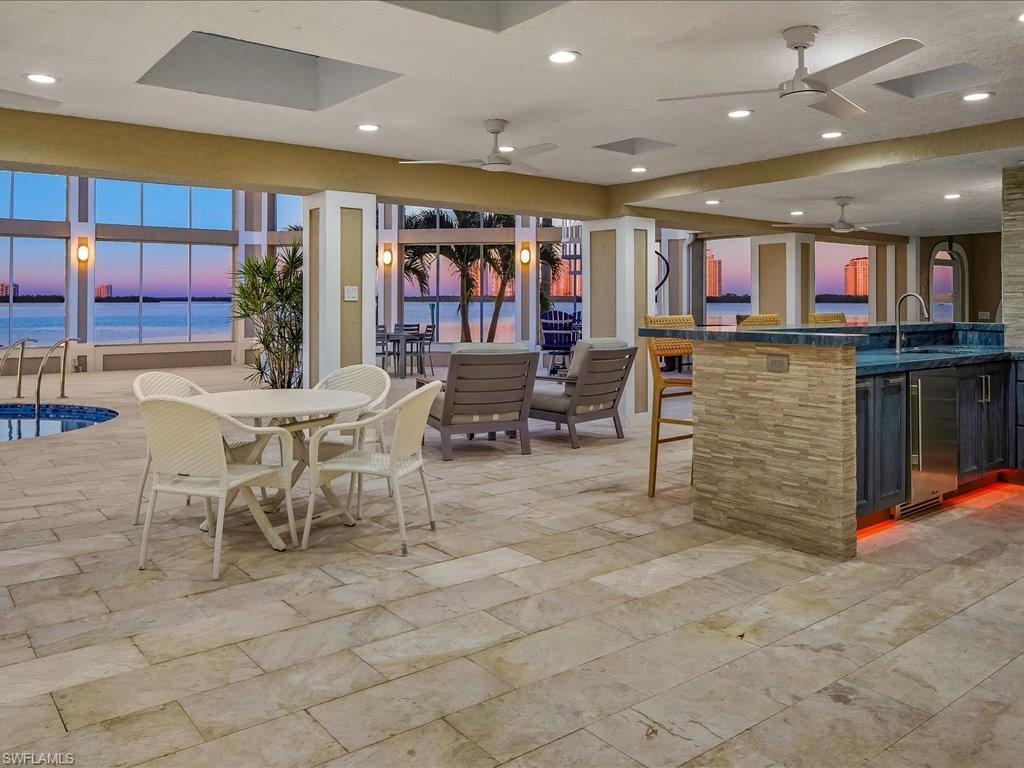 CAROLANDS - Residential