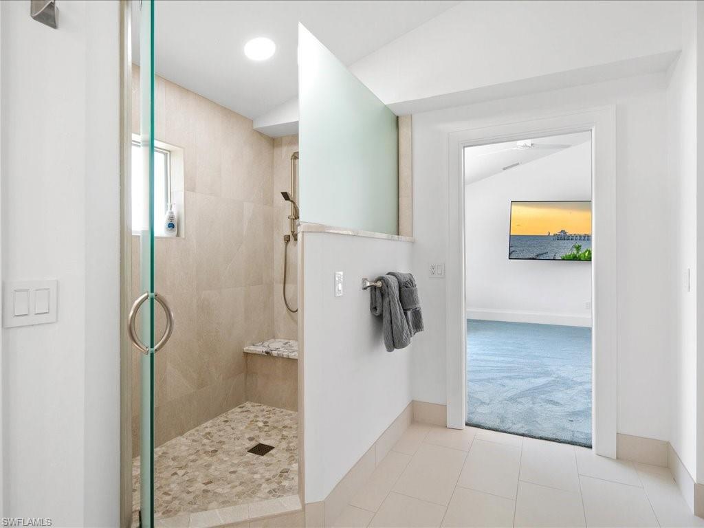 CAROLANDS - Residential