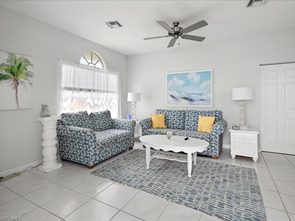 CAROLANDS - Residential