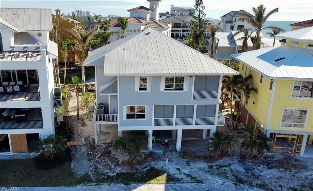 BAREFOOT BEACH - Residential