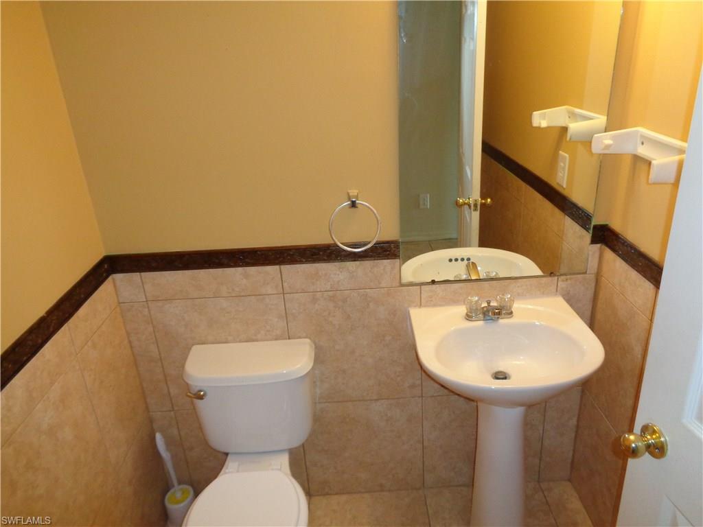 TOWN LAKES - Residential