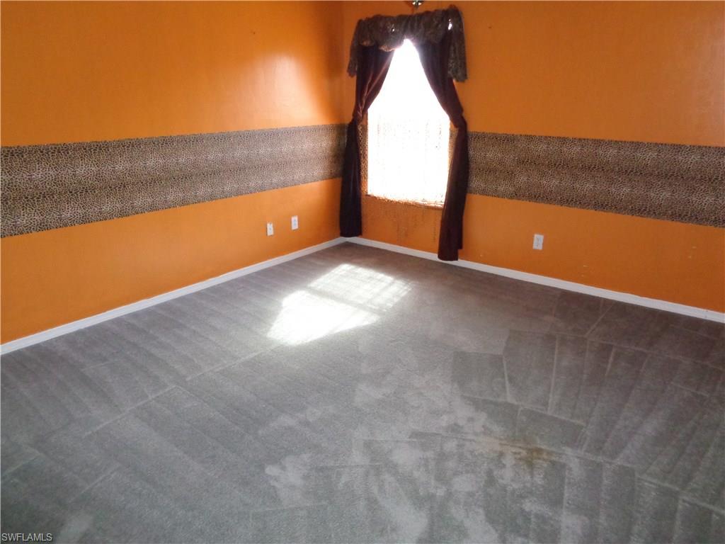 TOWN LAKES - Residential