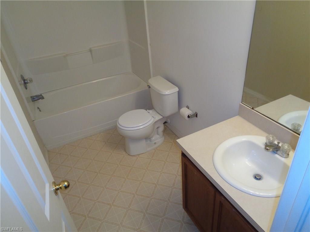 TOWN LAKES - Residential