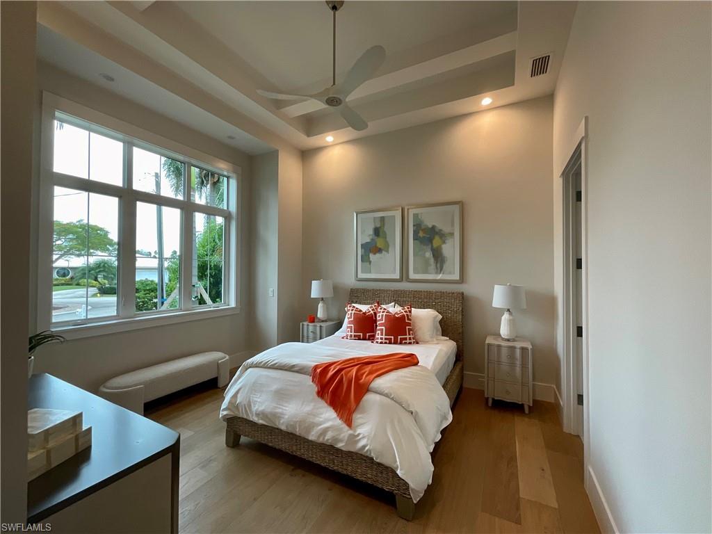 ROYAL HARBOR - Residential