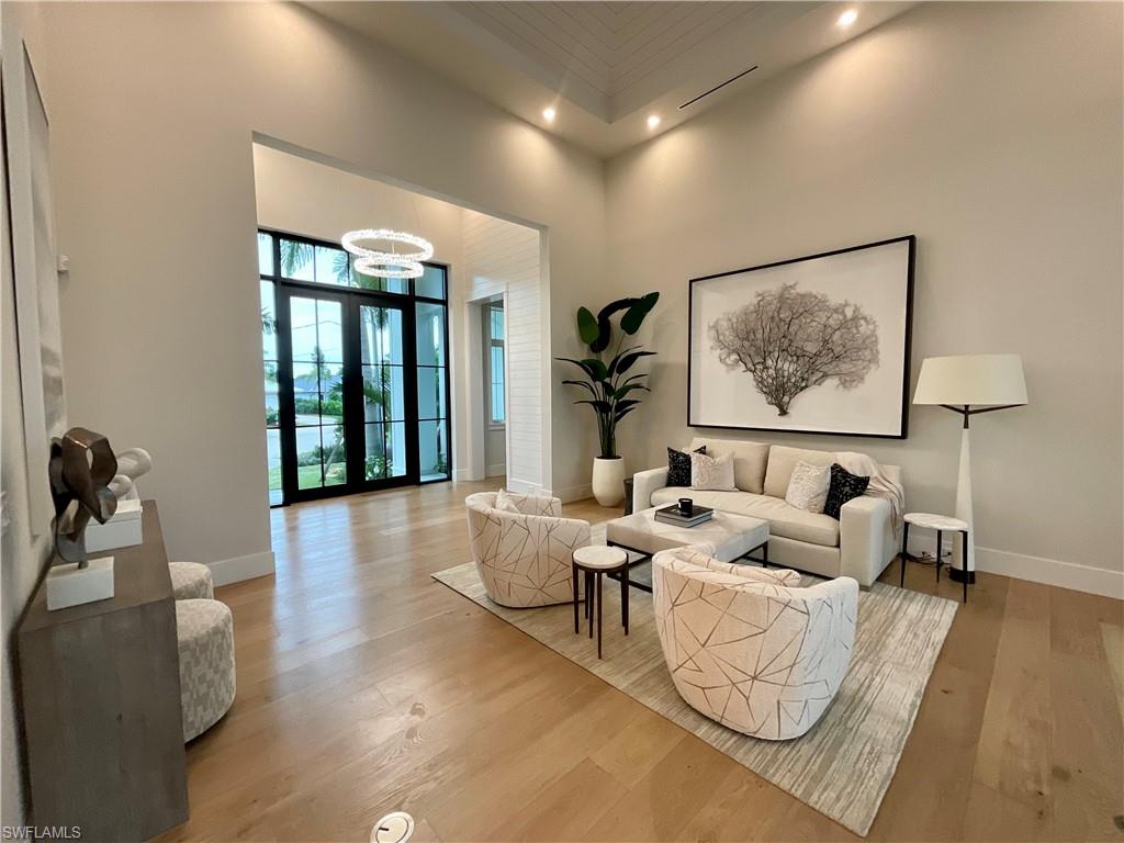 ROYAL HARBOR - Residential