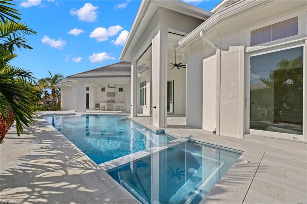 ROYAL HARBOR - Residential