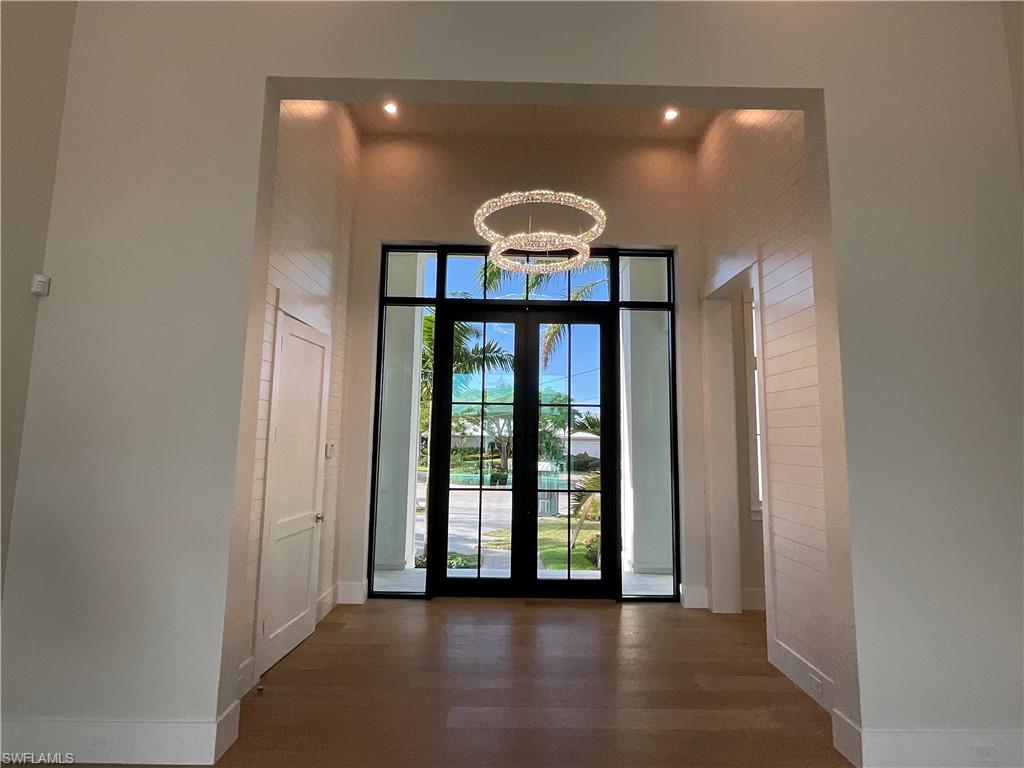 ROYAL HARBOR - Residential