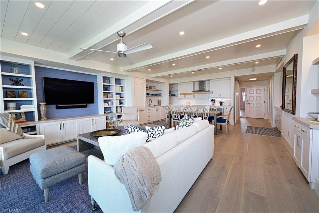 BAREFOOT BEACH CLUB - Residential