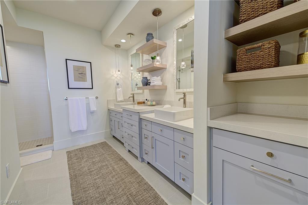 BAREFOOT BEACH CLUB - Residential