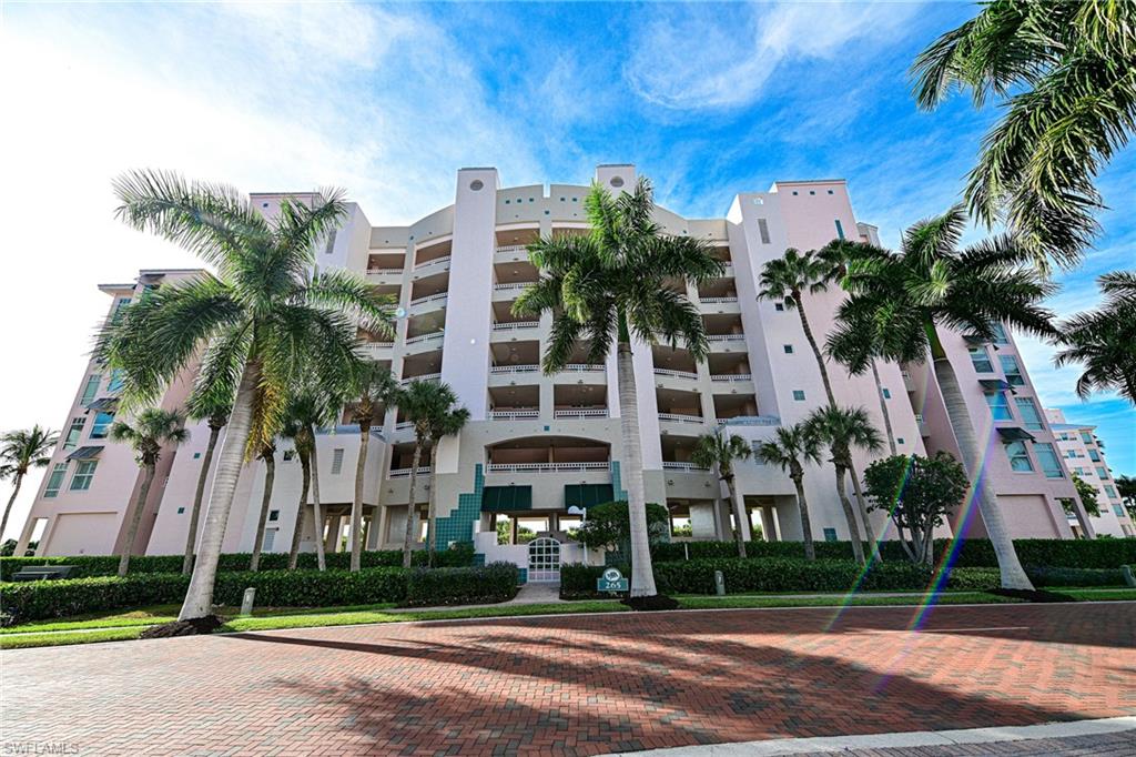 BAREFOOT BEACH CLUB - Residential