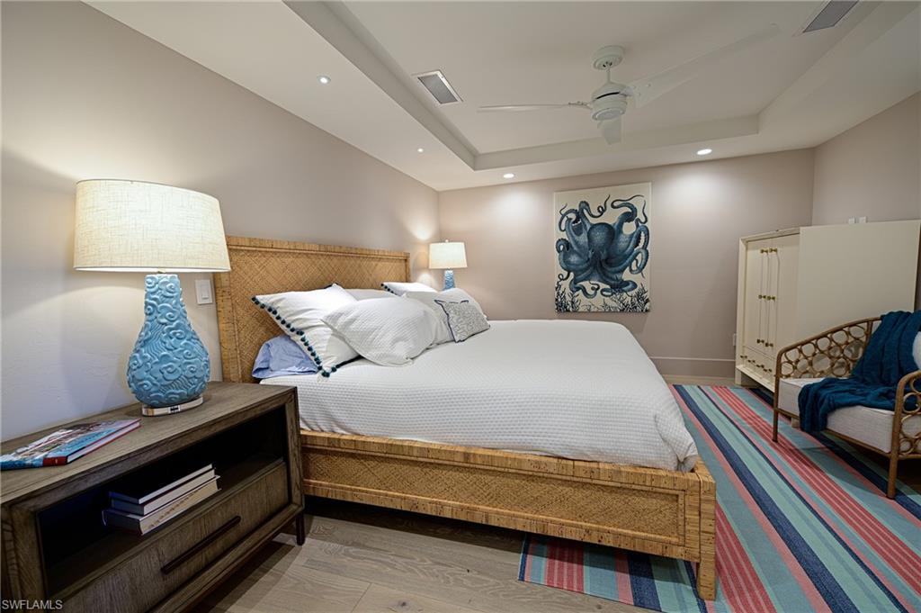 BAREFOOT BEACH CLUB - Residential