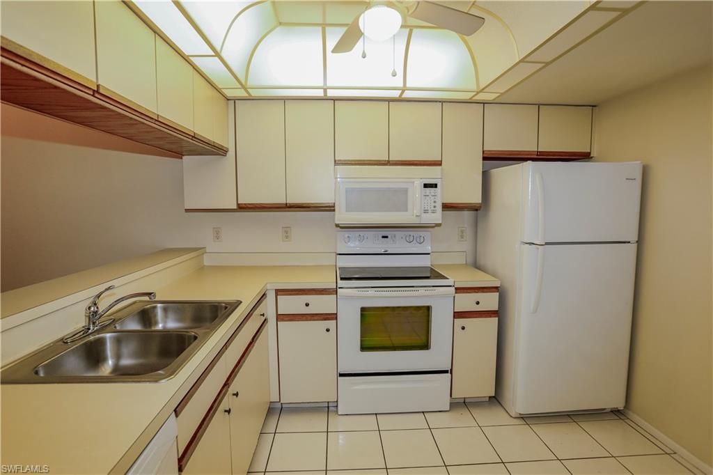 CONCEPT CONDO - Residential Lease