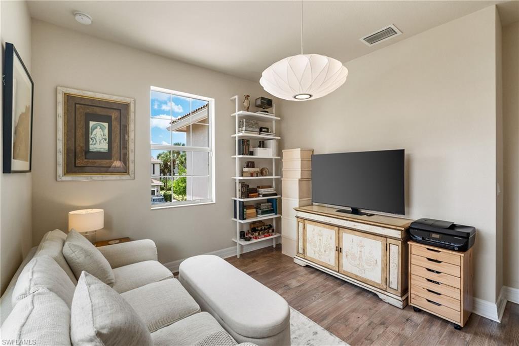 MARBELLA LAKES - Residential