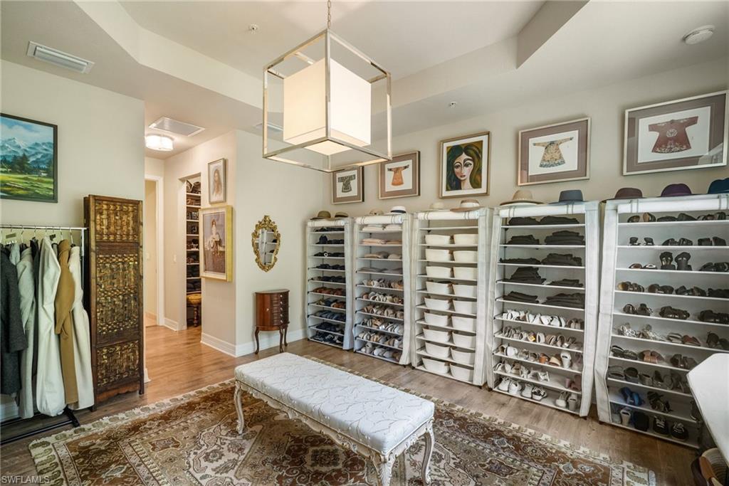 MARBELLA LAKES - Residential