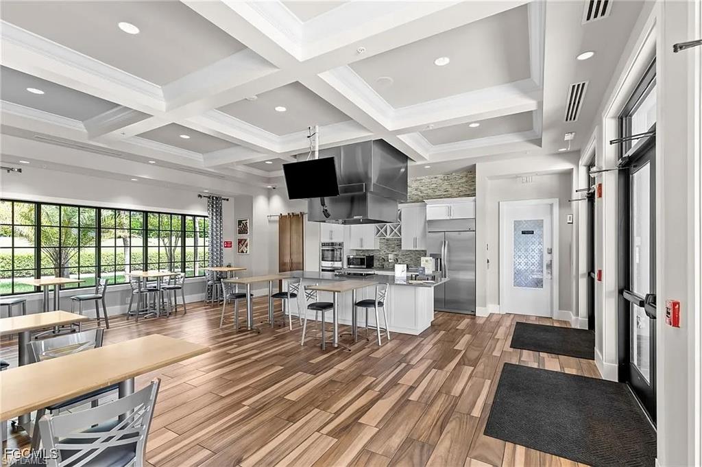 LAMORADA - Residential Lease