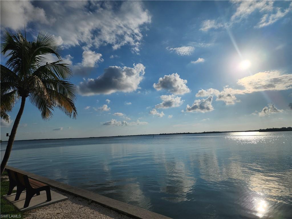 WINDWARD POINT CONDO - Residential