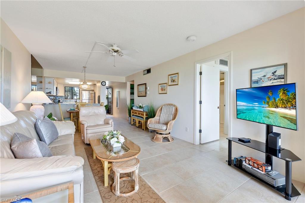 WINDWARD POINT CONDO - Residential