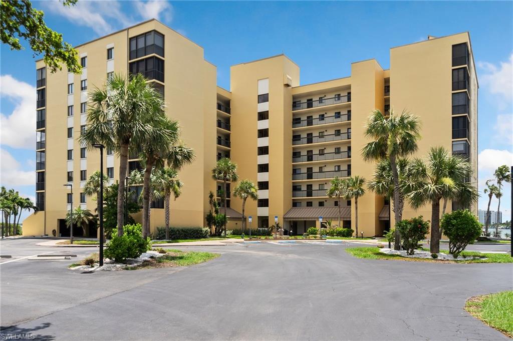 WINDWARD POINT CONDO - Residential