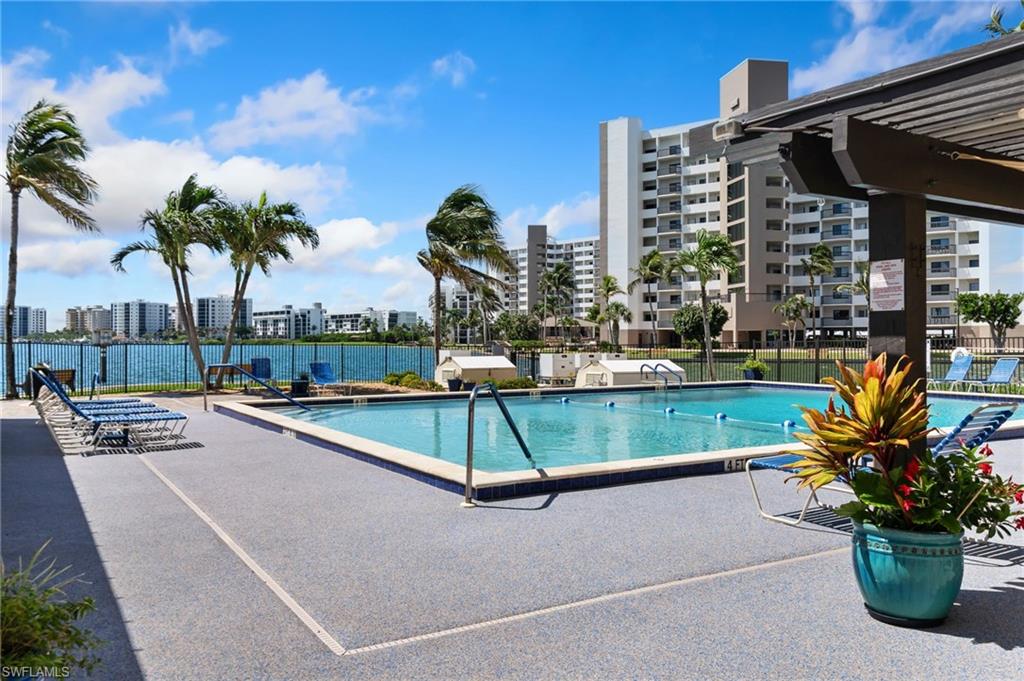 WINDWARD POINT CONDO - Residential