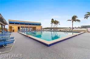 WINDWARD POINT CONDO - Residential