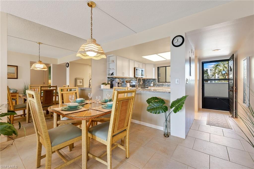 WINDWARD POINT CONDO - Residential