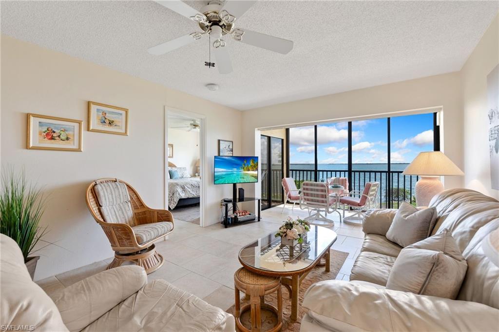 WINDWARD POINT CONDO - Residential