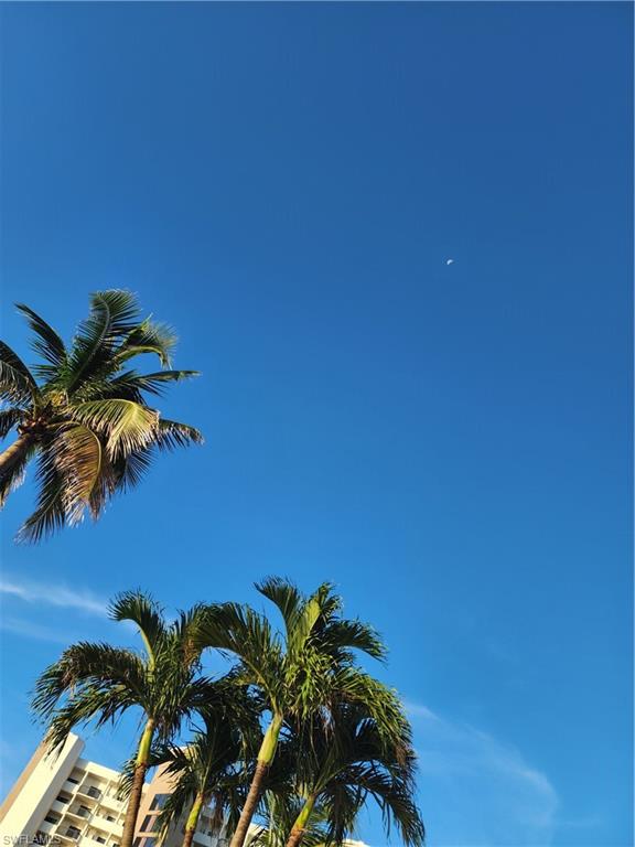 WINDWARD POINT CONDO - Residential