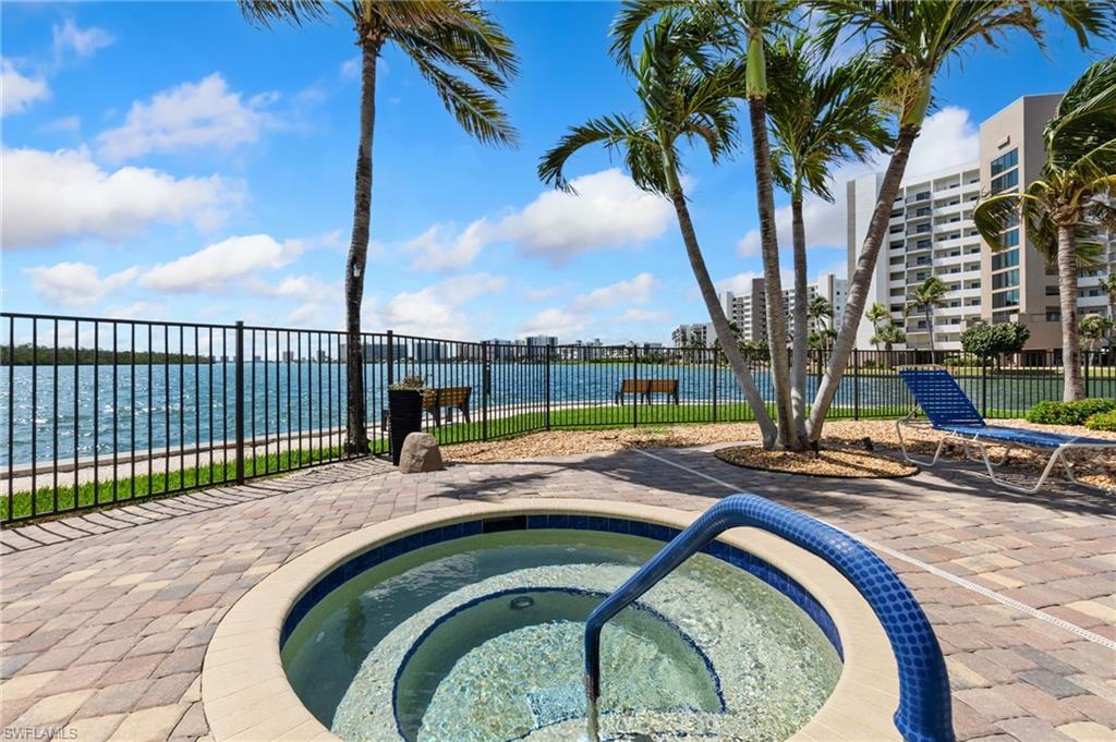 WINDWARD POINT CONDO - Residential