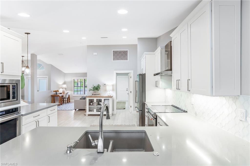 VANDERBILT LAKES - Residential