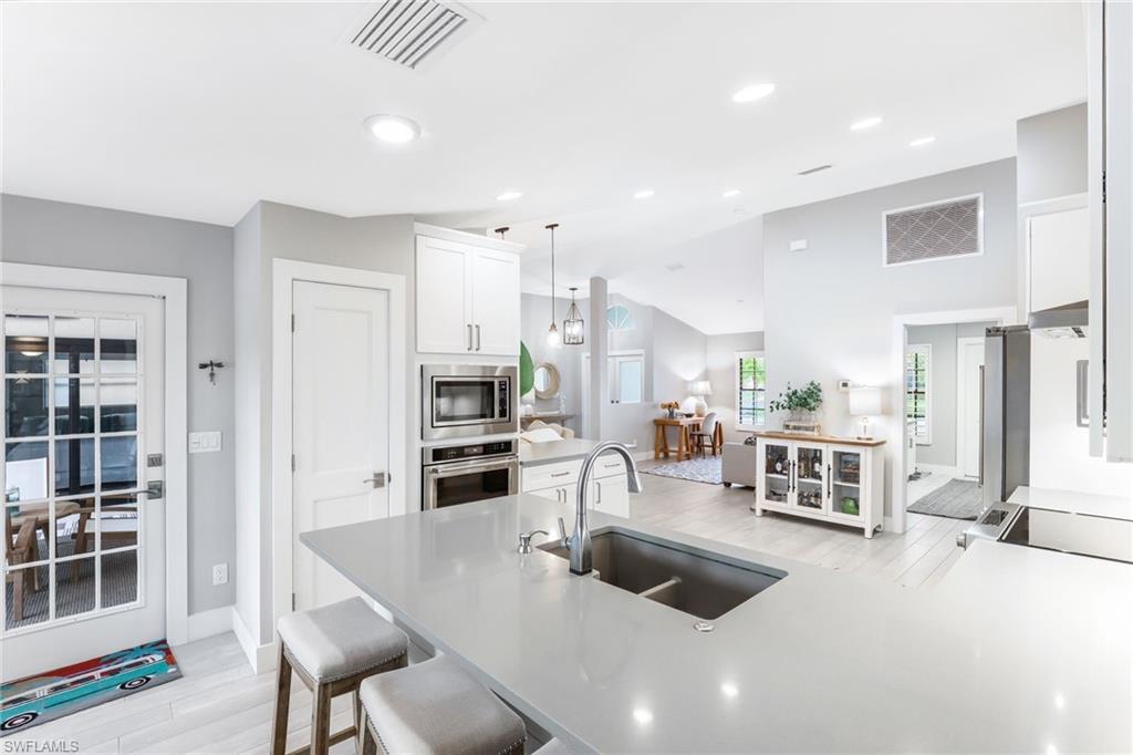 VANDERBILT LAKES - Residential