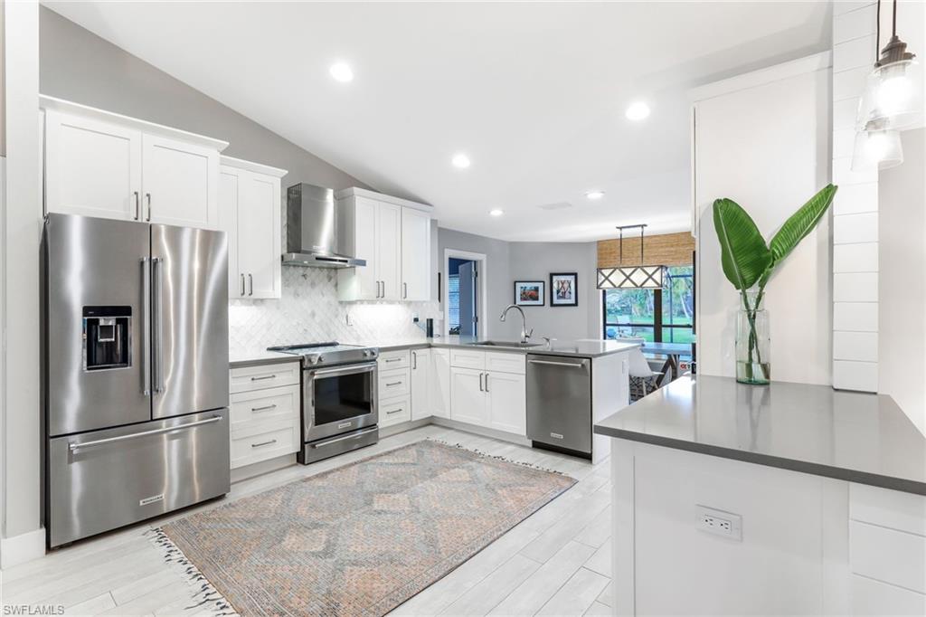 VANDERBILT LAKES - Residential