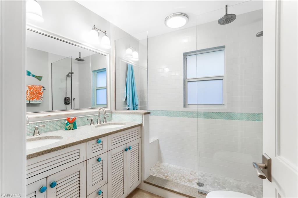 VANDERBILT LAKES - Residential