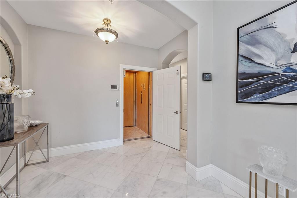 2830 Tiburon BLVD E 102