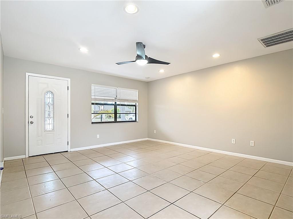 SAN CARLOS PARK - Residential