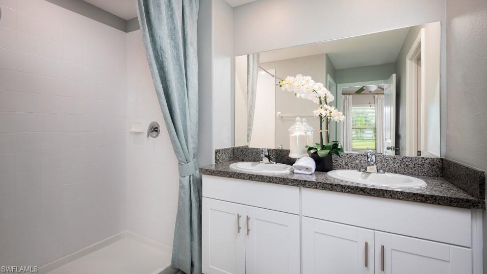 SAVANNA LAKES - Residential