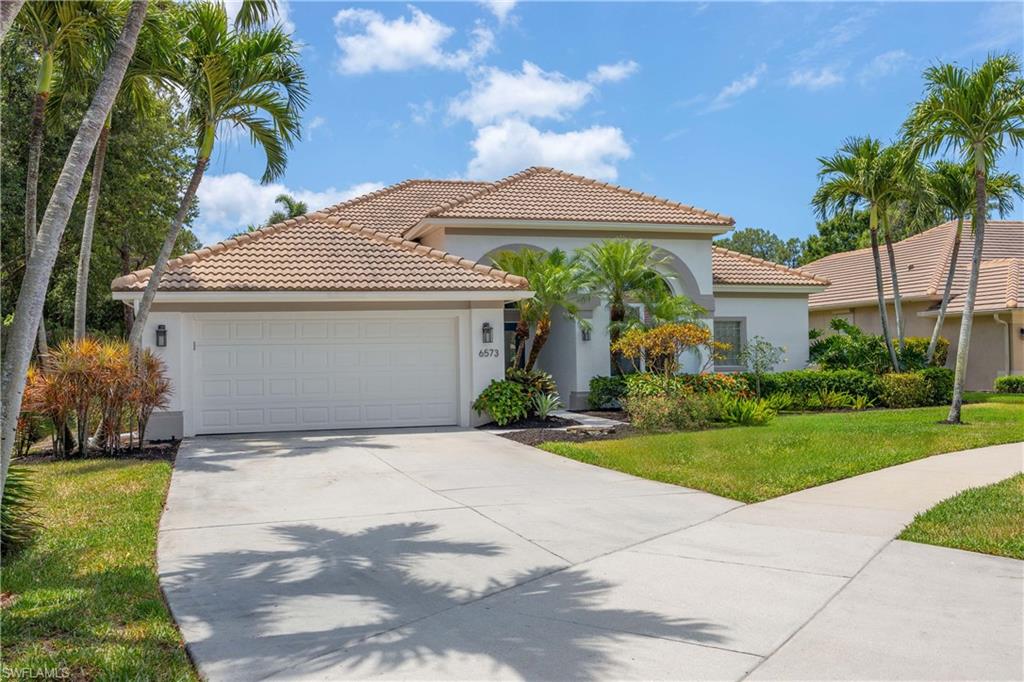 Photo of 6573 Chestnut CIR, NAPLES, FL 34109 (MLS # 225043794)