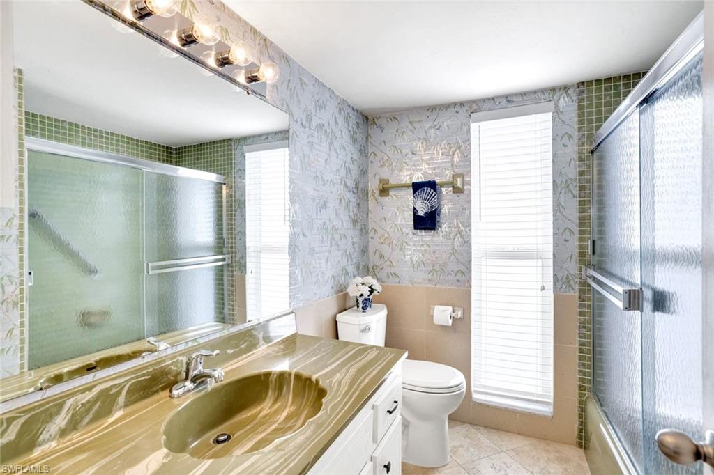 GLADES COUNTRY CLUB - Residential