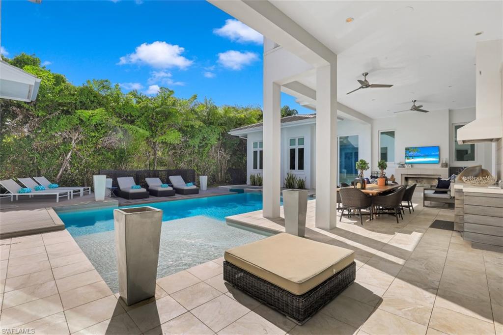 RIDGE LAKE - Residential